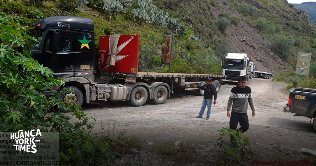 Carretera Huancayo Ayacucho lleva más de 20 horas bloqueada por