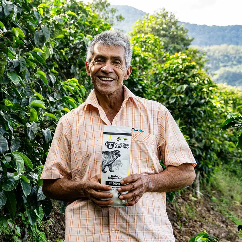 El café Guardianes del Oso Andino es cultivado por las familias y productores del norte del Valle del Cauca. Foto: Café Oso Andino / Conservamos la Vida