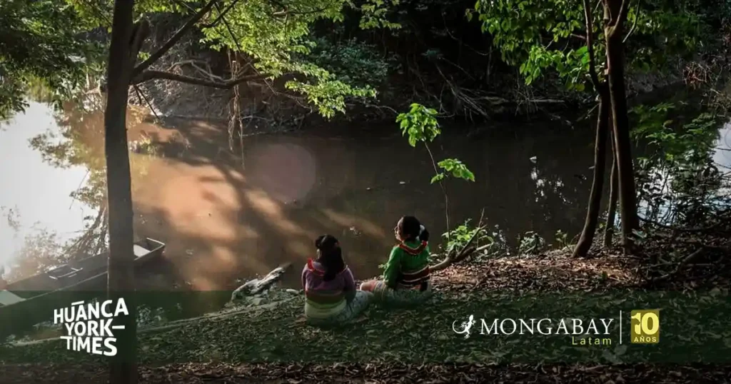 Las mujeres shipibo-konibo han tomado lugar en la primera línea de defensa de sus bosques, cochas y territorios. Foto: cortesía Conservación Internacional Perú