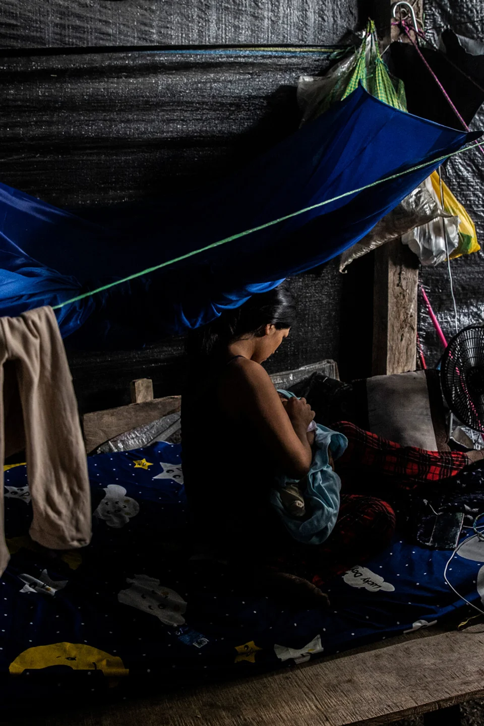 la contaminación alcanza a las gestantes y a los niños a través del agua y los alimentos. Foto: Max Cabello